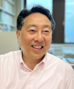村越　敬